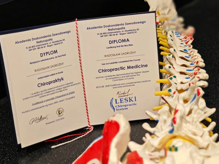 Dyplom ukończenia kursu Chiropraktyk wydany przez Leski Chiropractic System